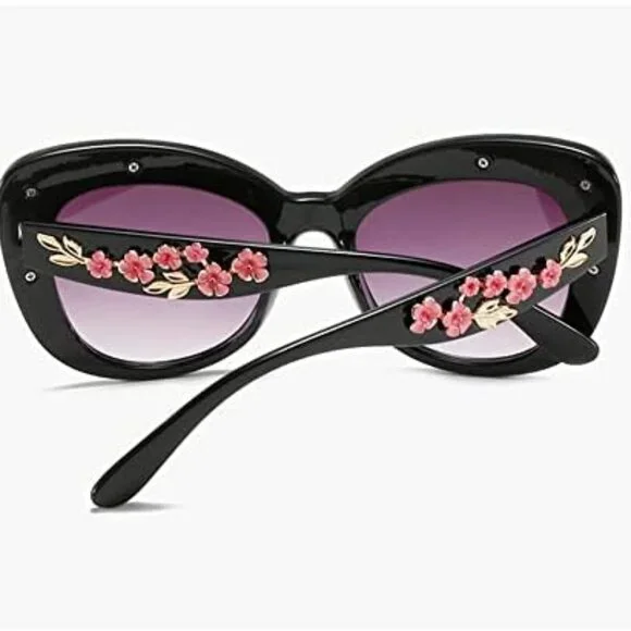 New! Vintage-Style Sunglasses with Sculpted Floral Detail - Black - Picture 4 of 4